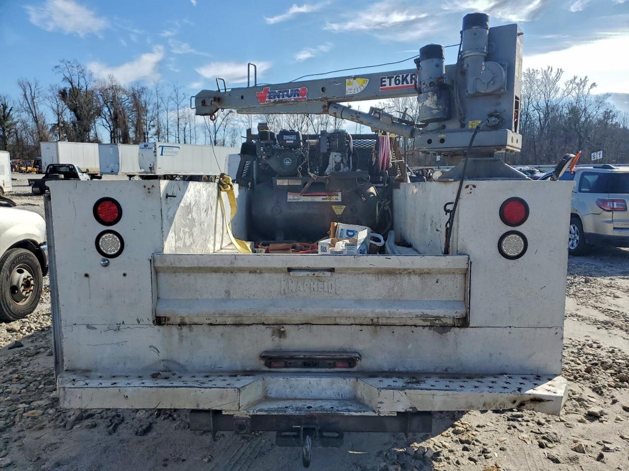 Ford F-350 Super Duty Image 11