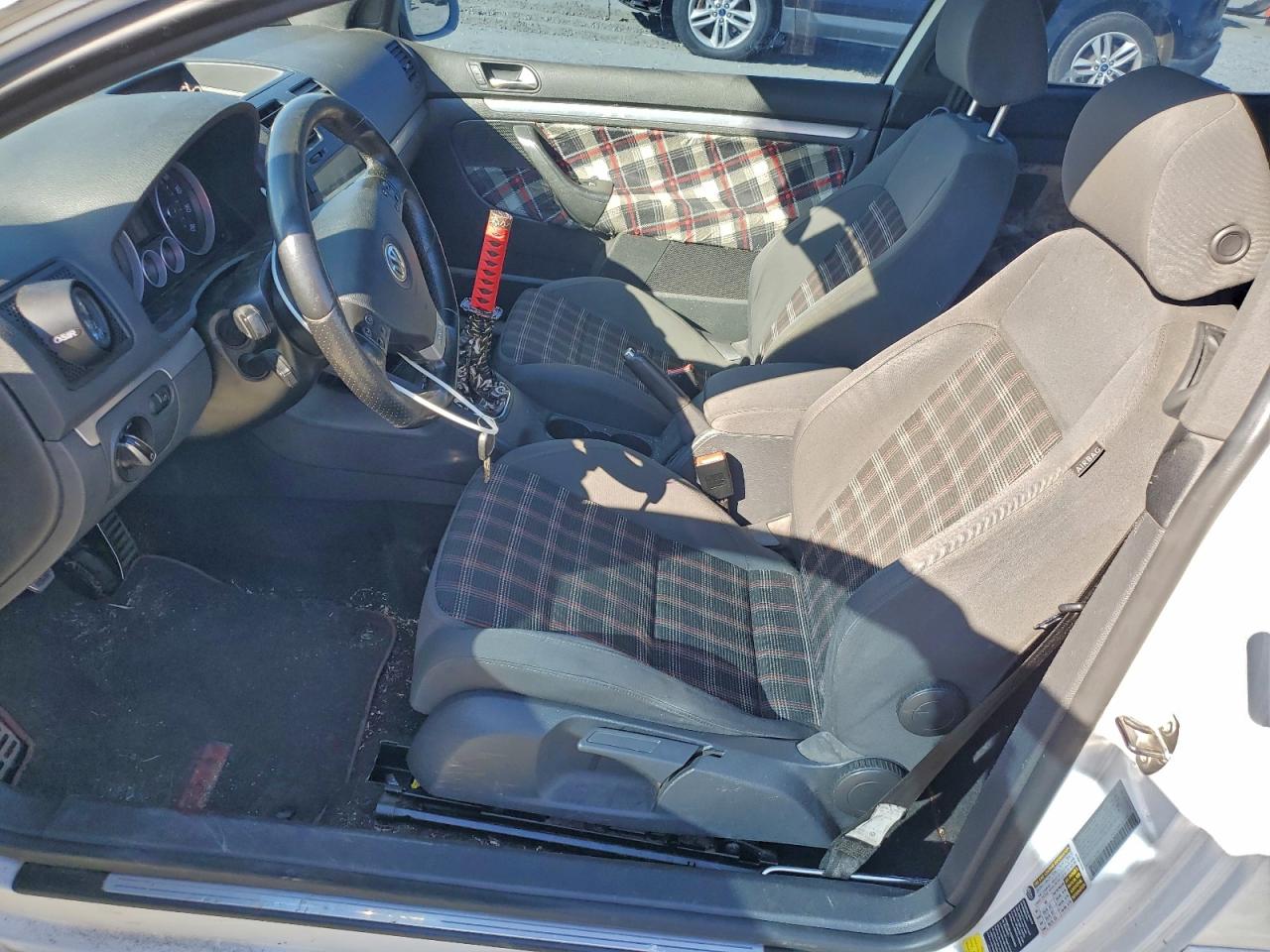 Volkswagen GTI Image 11