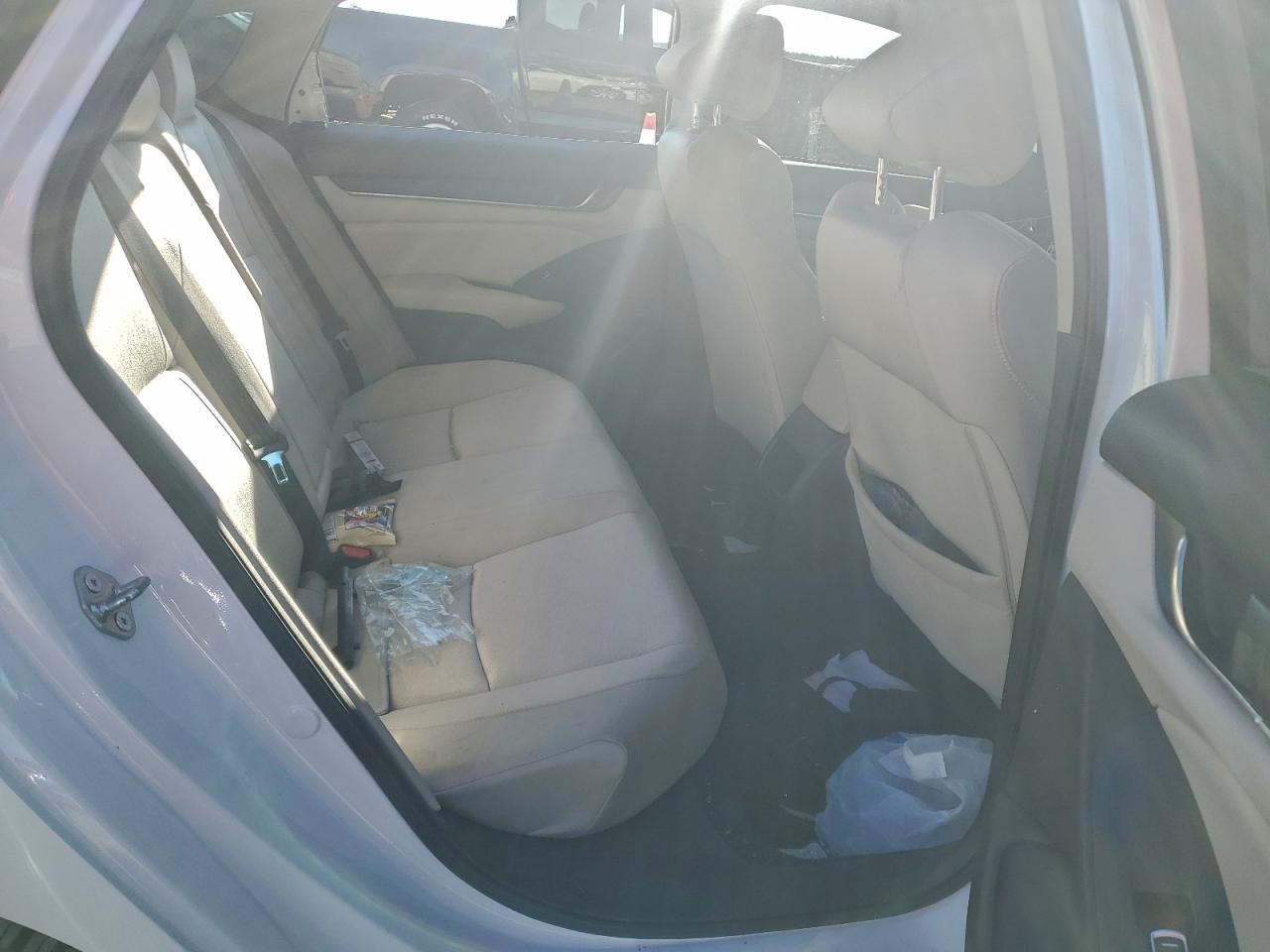 Honda Accord Lx Image 9