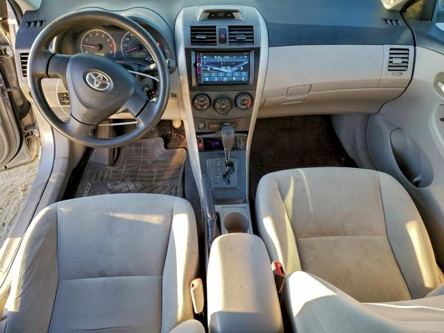 Toyota Corolla Base Image 11