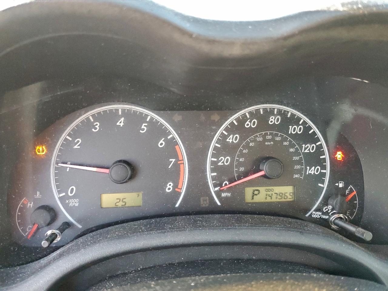 Toyota Corolla Base Image 8