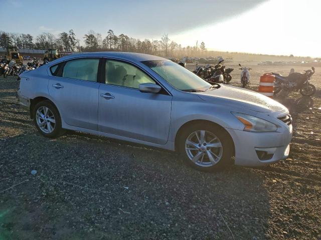 Nissan Altima 2.5 Image 3