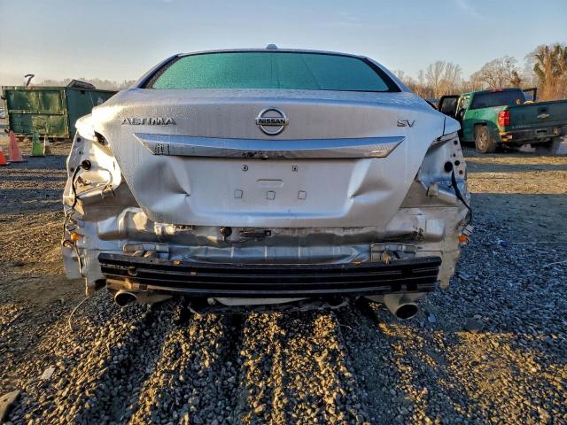 Nissan Altima 2.5 Image 12