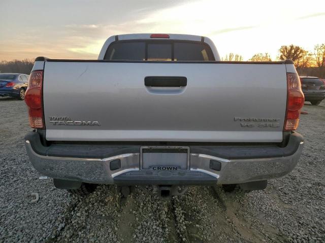 Toyota Tacoma Double Cab Prerunner Image 8