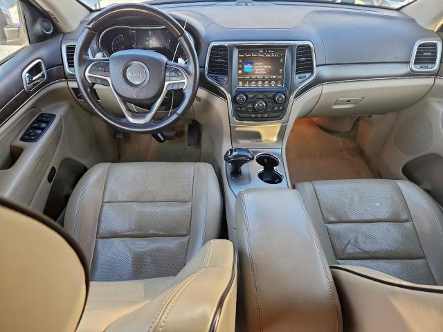 Jeep Grand Cherokee Overland Image 8