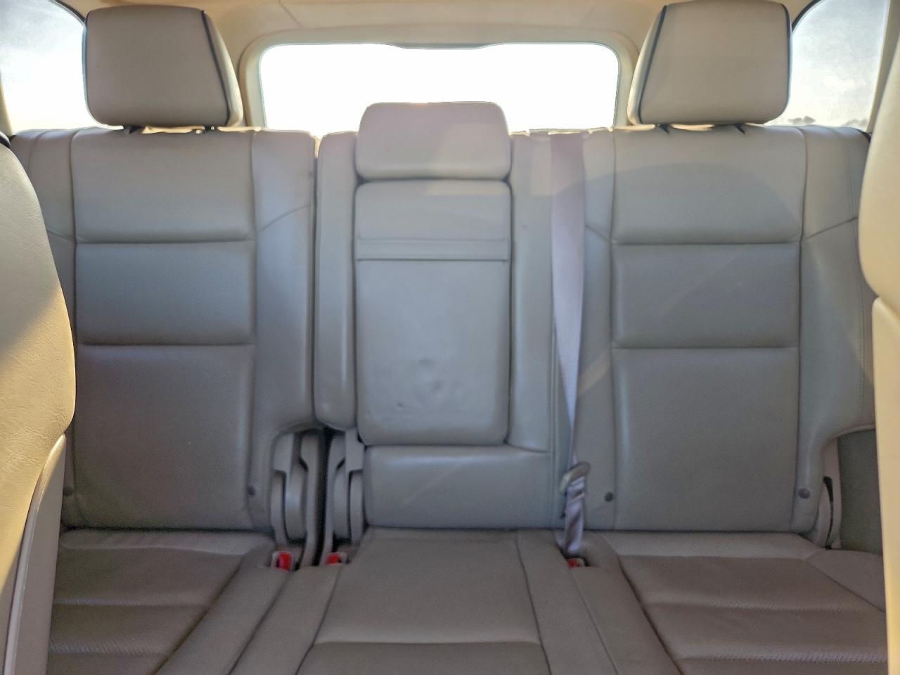 Jeep Grand Cherokee Overland Image 10