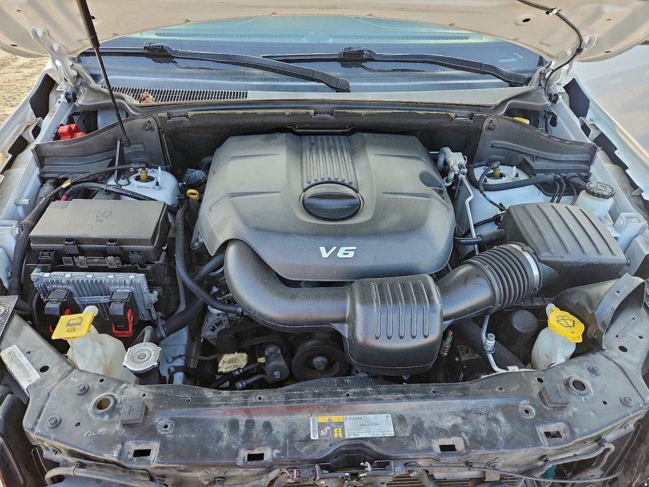 Jeep Grand Cherokee Overland Image 13