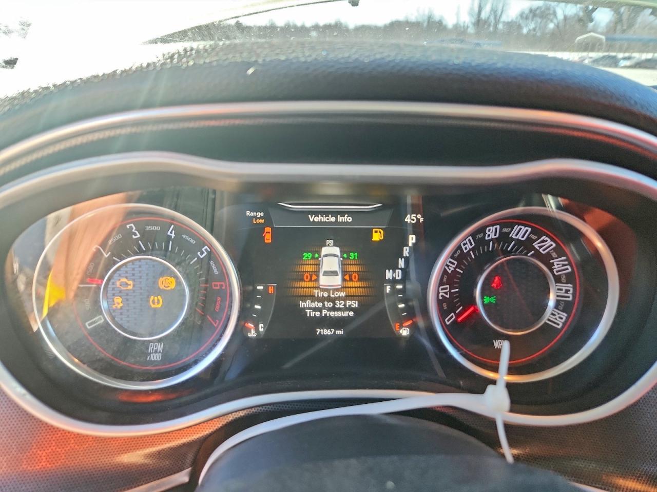 Dodge Challenger R/t Scat Pack Image 8