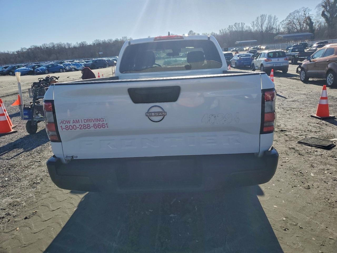 Nissan Frontier S Image 4