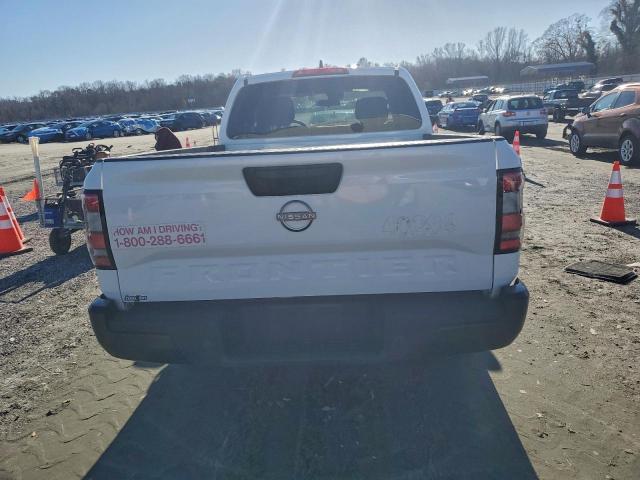 Nissan Frontier S Image 4