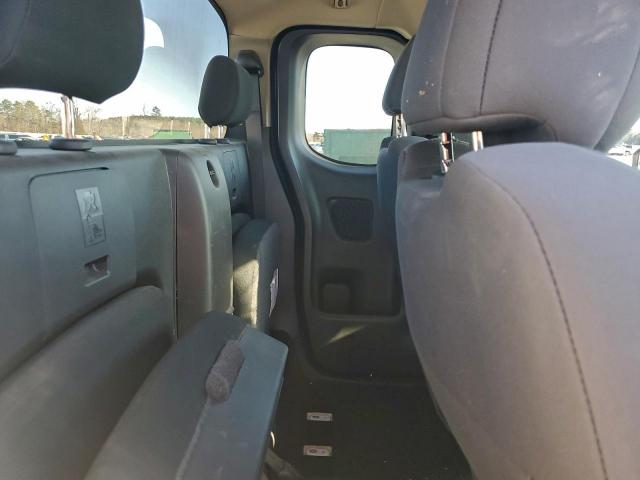 Nissan Frontier S Image 10