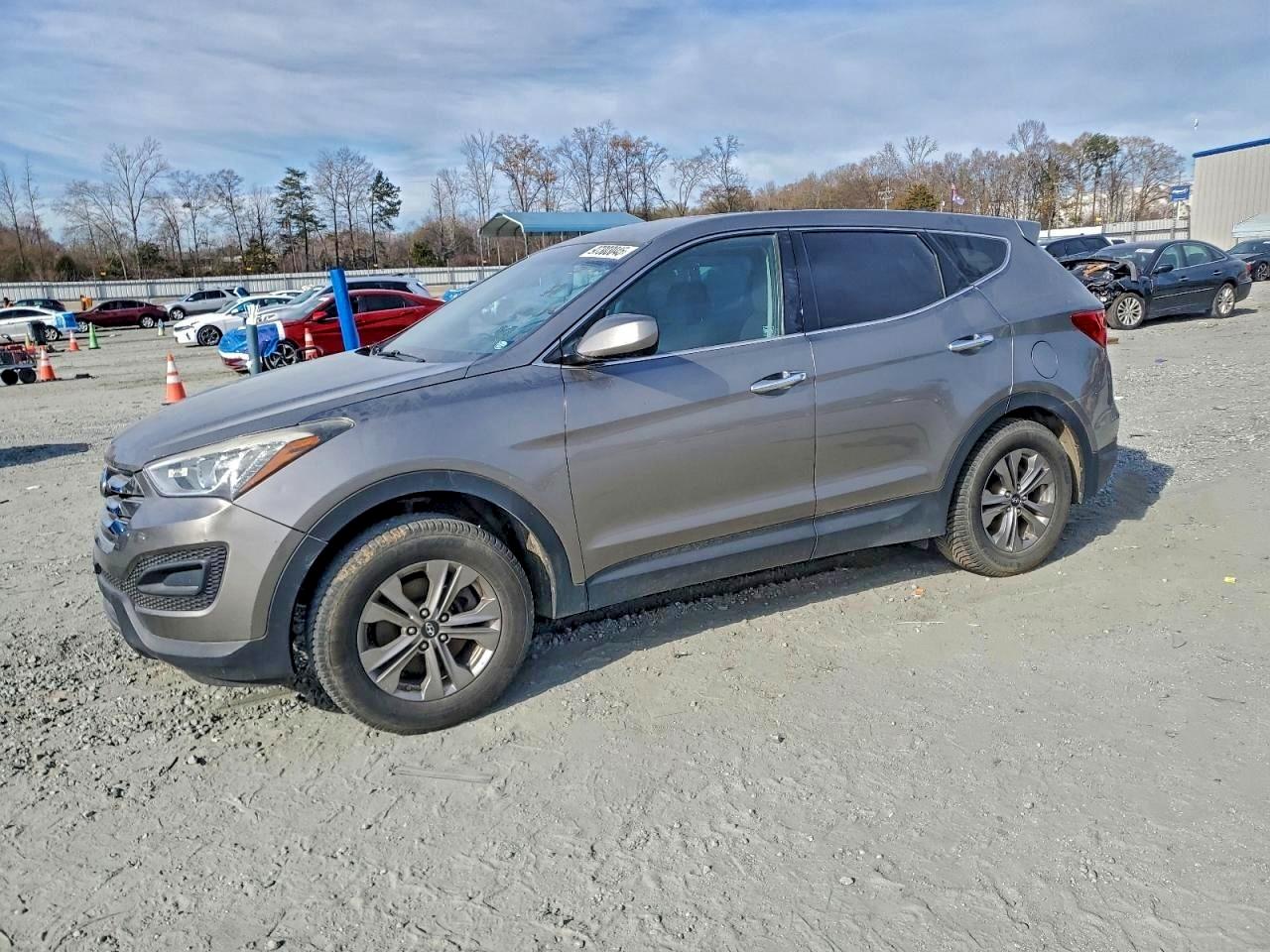 Hyundai SANTA FE Image 1