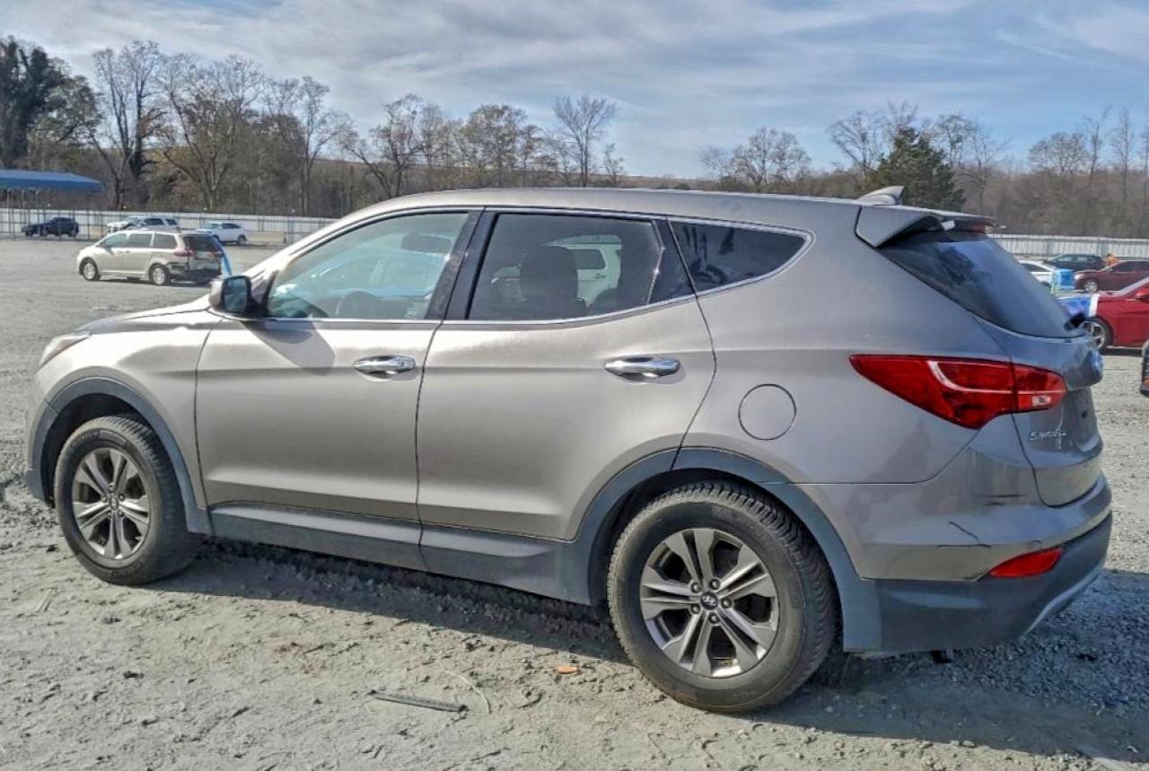 Hyundai SANTA FE Image 3
