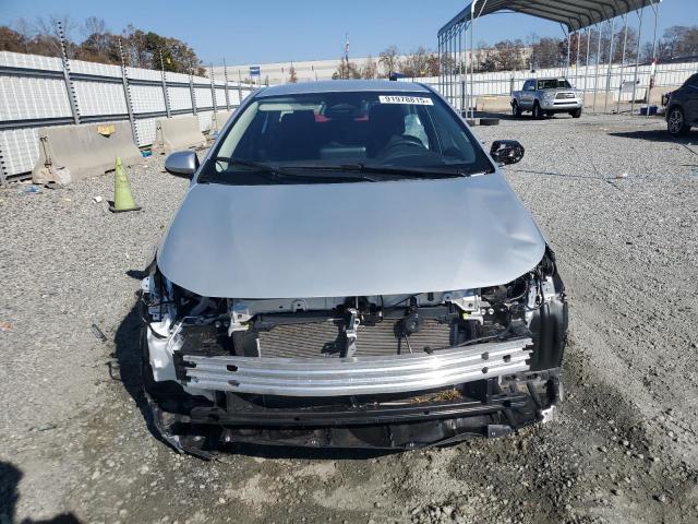 Toyota Corolla Le Image 10