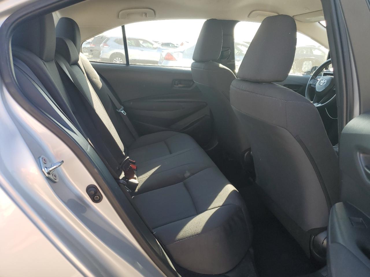 Toyota Corolla Le Image 11