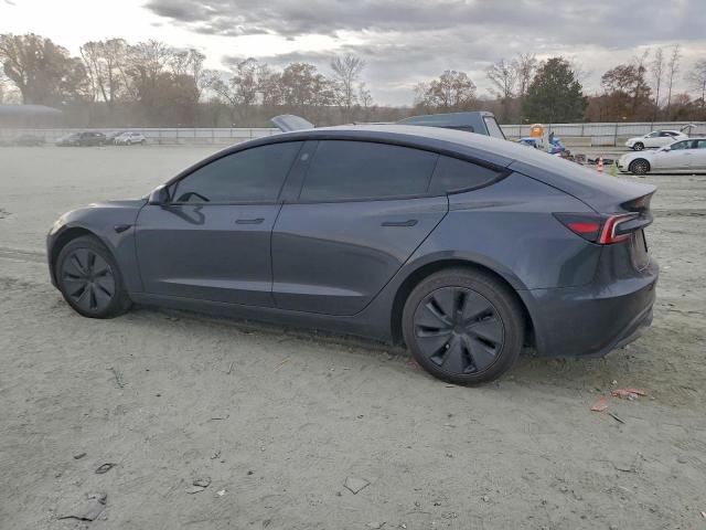 Tesla Model 3 Image 5