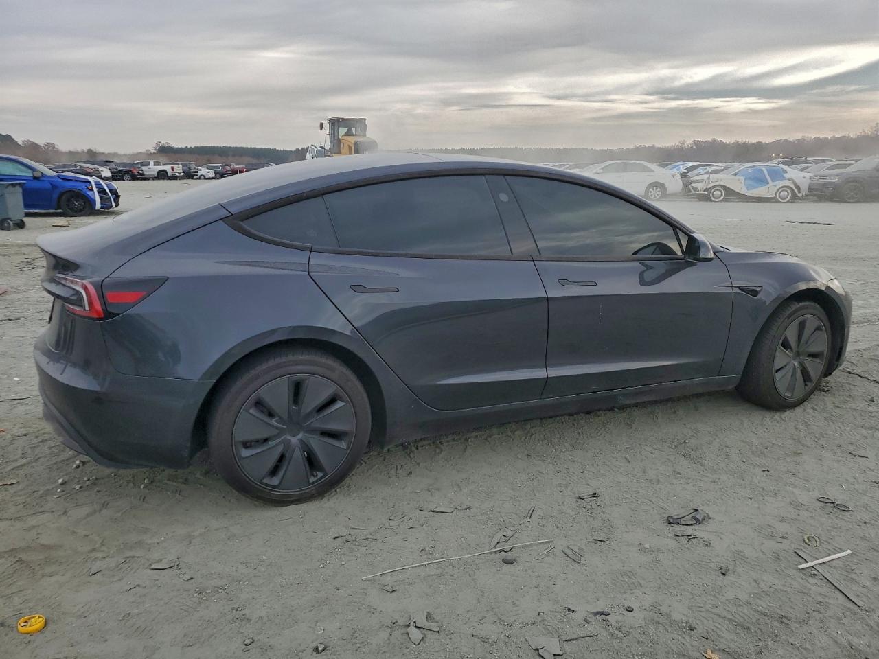 Tesla Model 3 Image 3