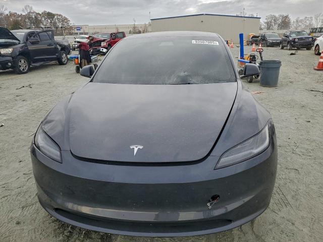 Tesla Model 3 Image 4