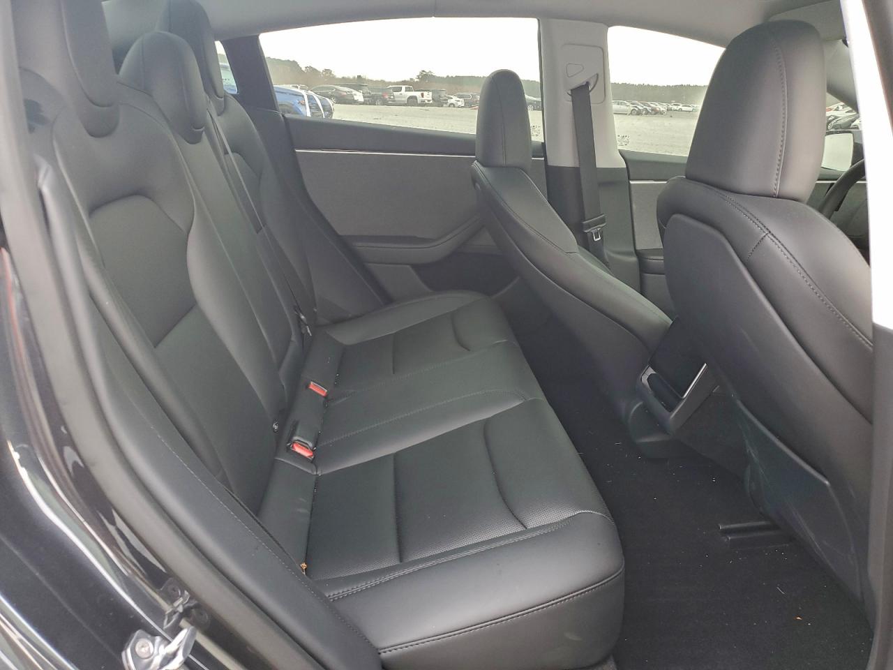 Tesla Model 3 Image 12