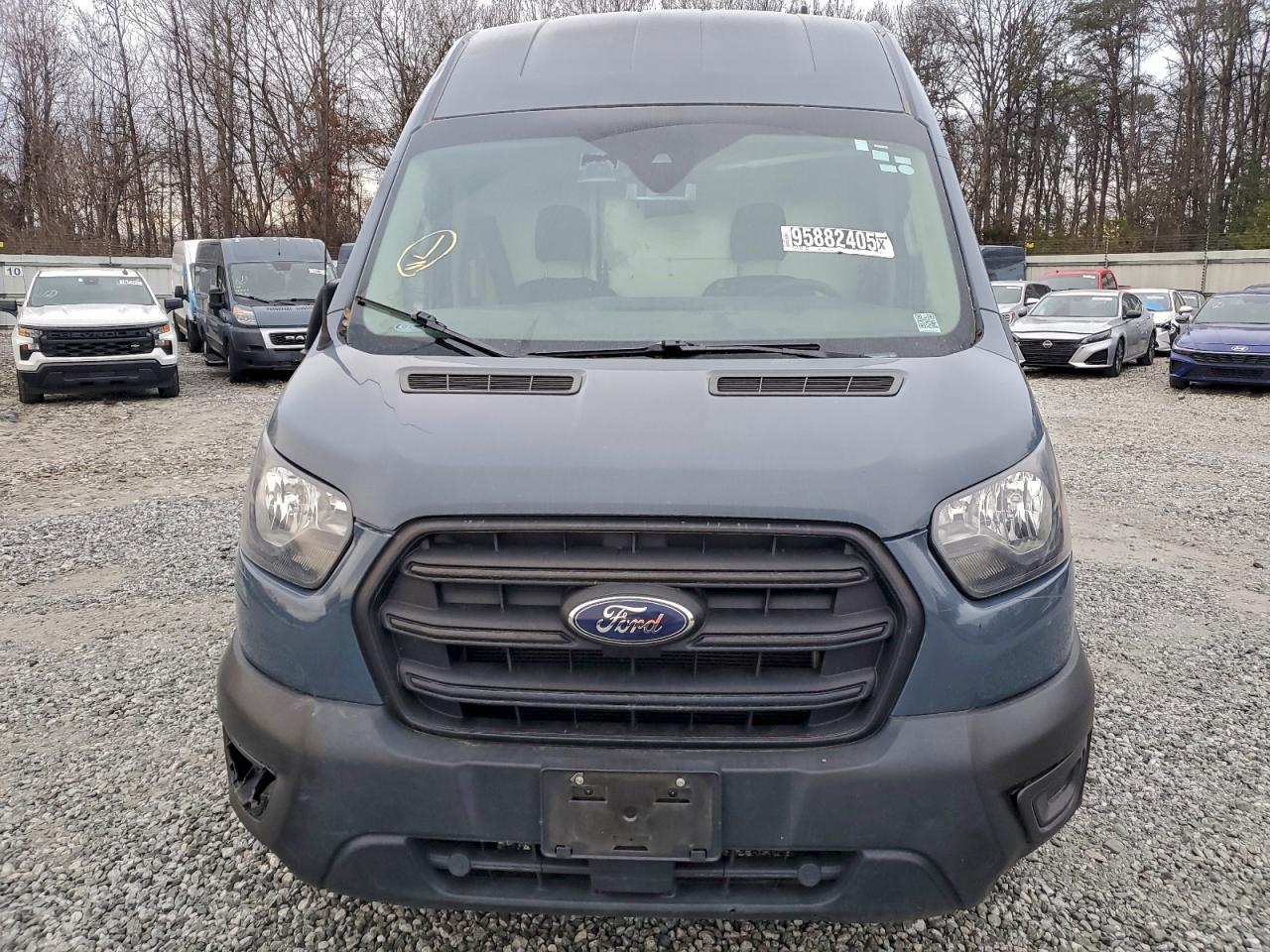 Ford Transit T-250 Image 7