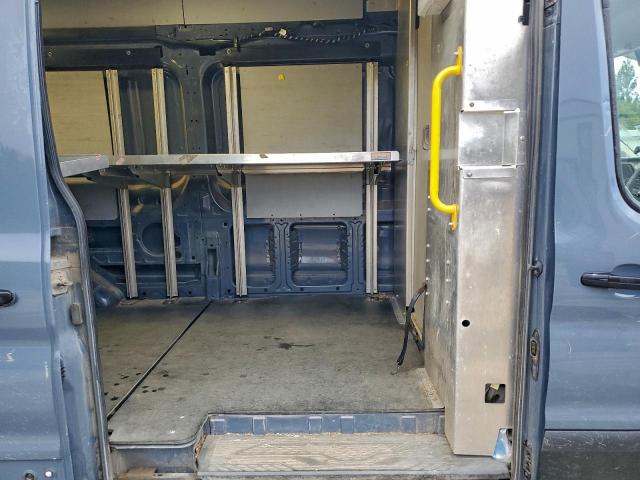 Ford Transit T-250 Image 12