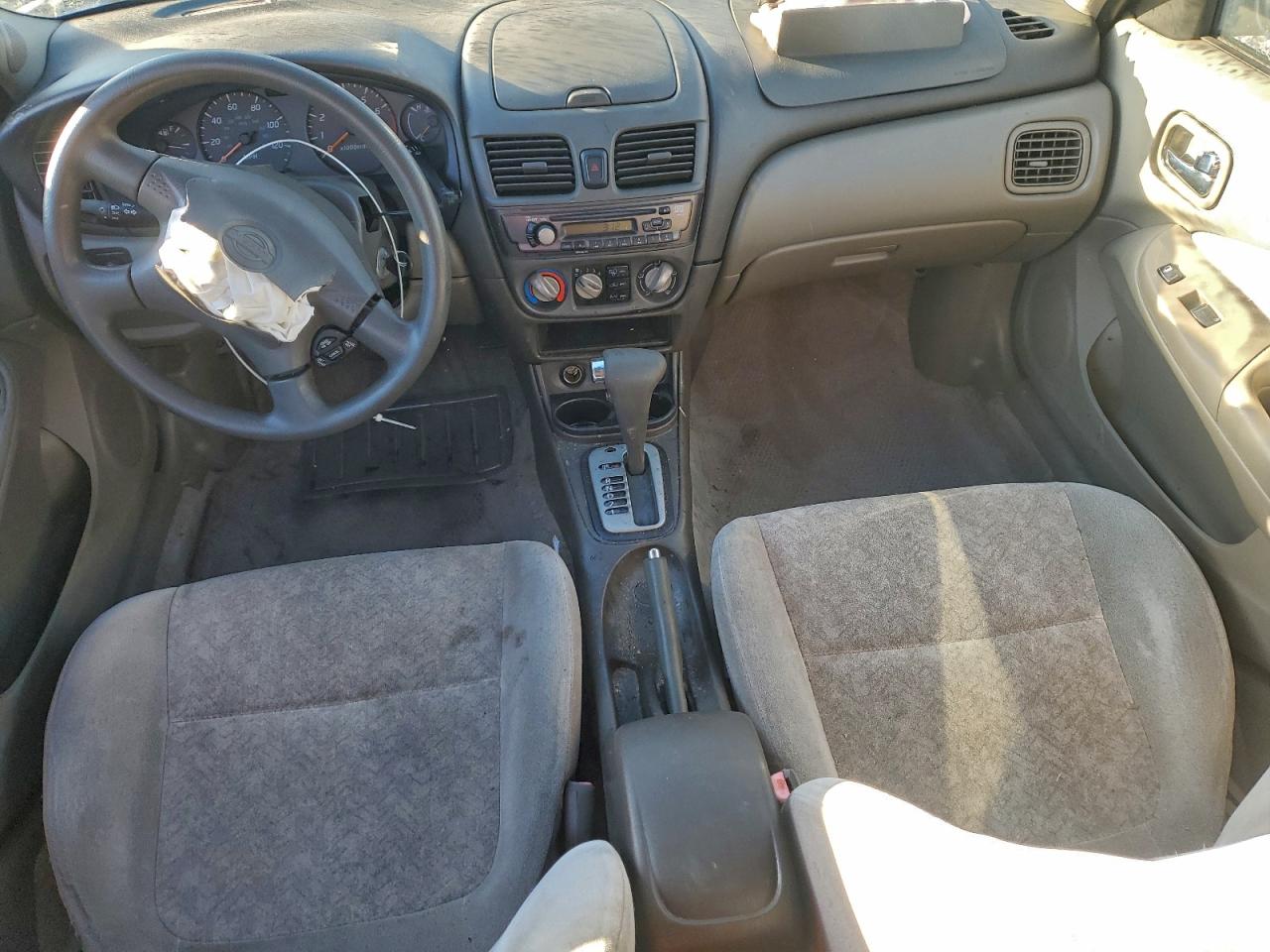 Nissan Sentra Xe Image 9