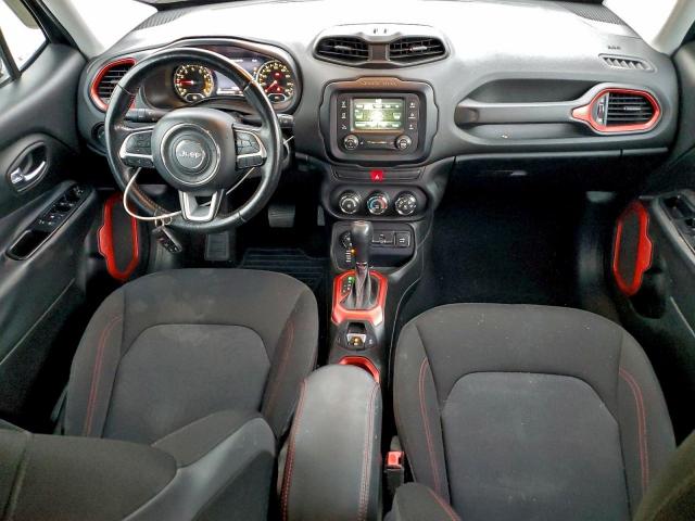 Jeep Renegade Trailhawk Image 12