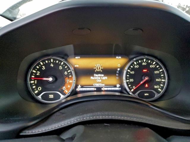 Jeep Renegade Trailhawk Image 6