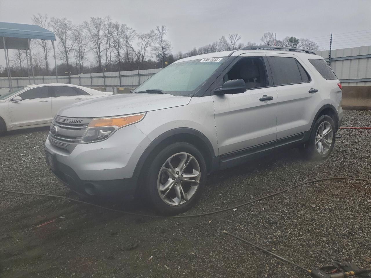 Ford Explorer Image 1