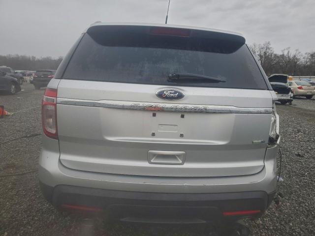Ford Explorer Image 9