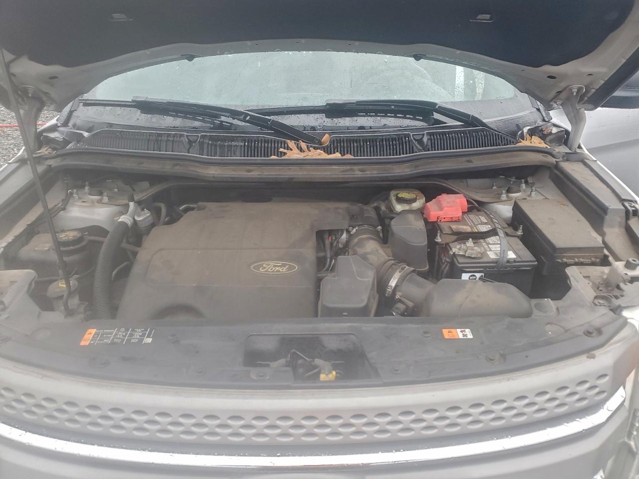 Ford Explorer Image 12