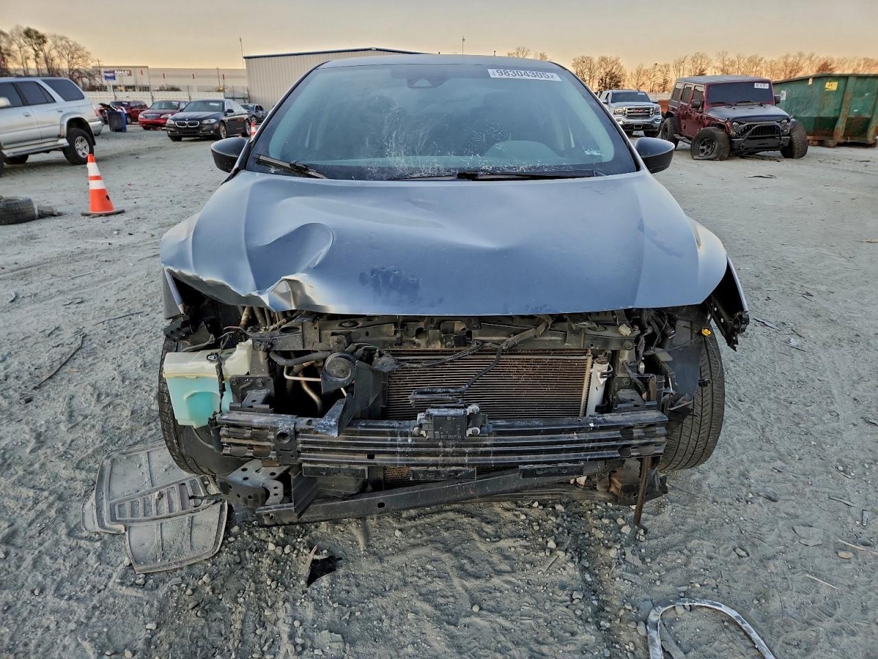 Nissan Versa S Image 5