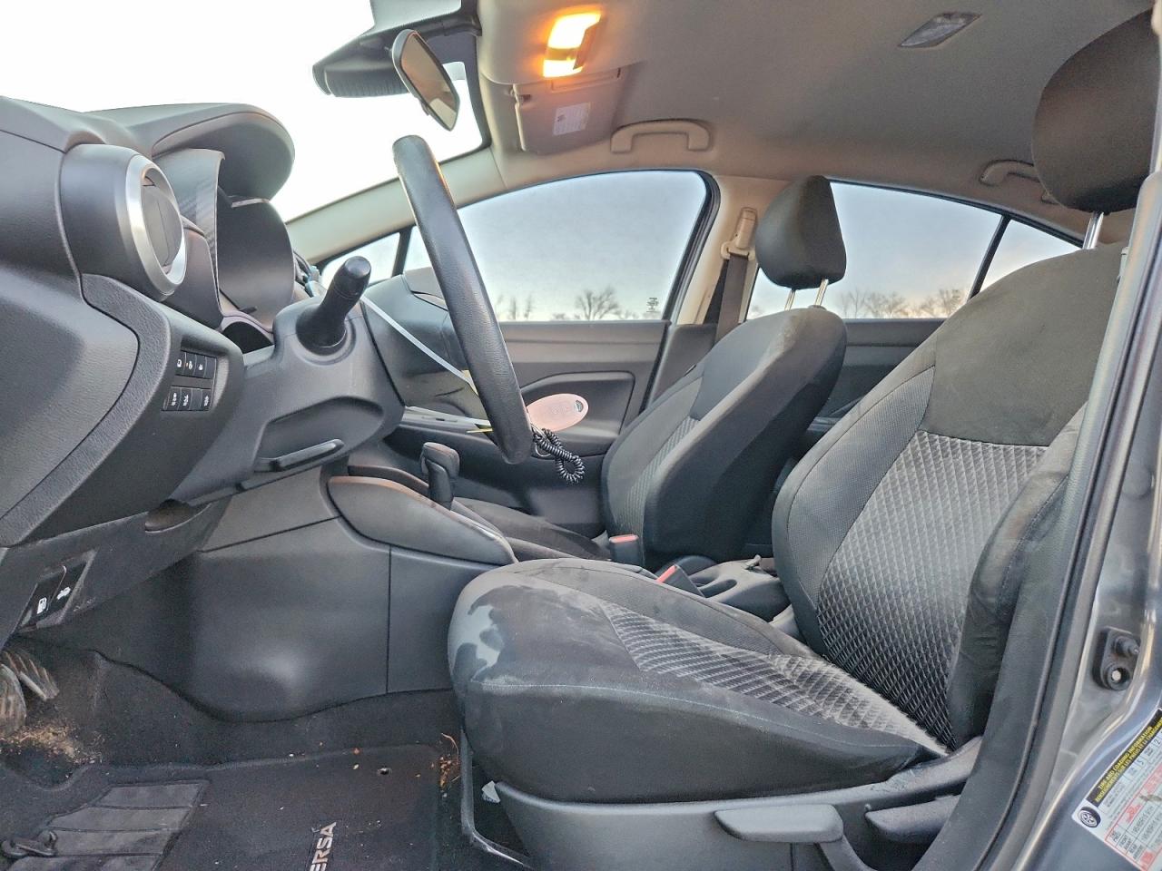 Nissan Versa S Image 11