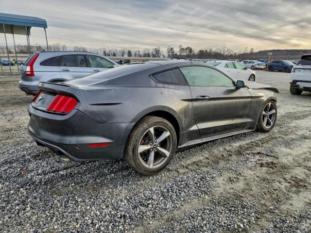 Ford Mustang Image 11