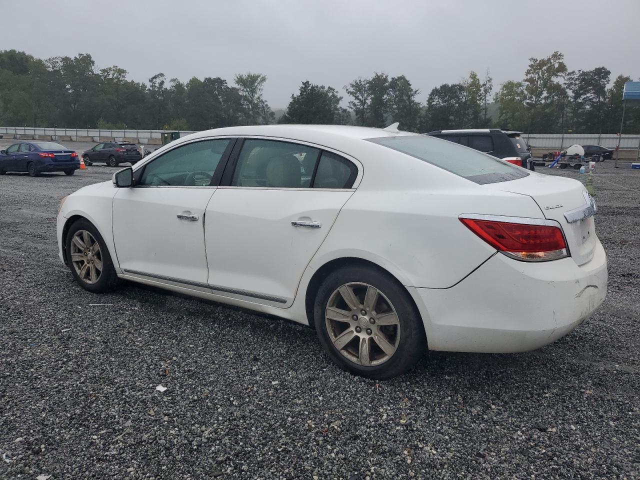 Buick LaCrosse Cxl Image 13