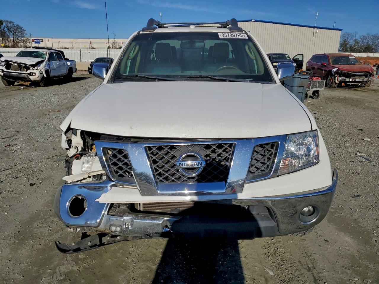 Nissan Frontier Crew Cab Se Image 6