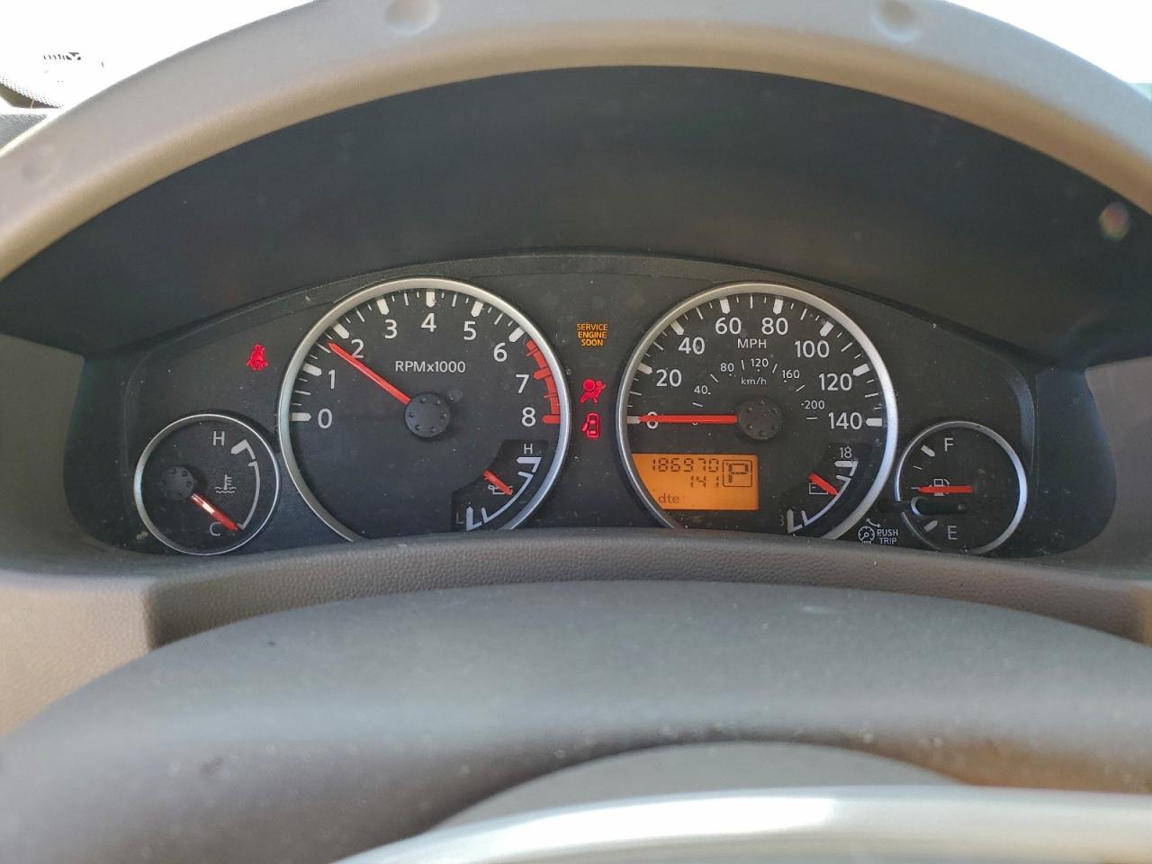 Nissan Frontier Crew Cab Se Image 10