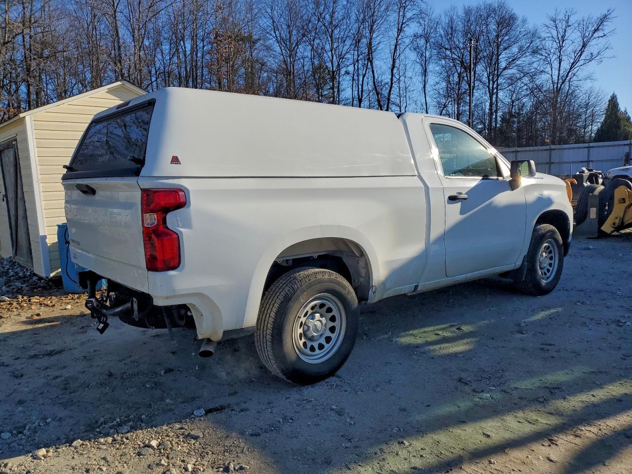 Chevrolet Silverado C1500 Image 9