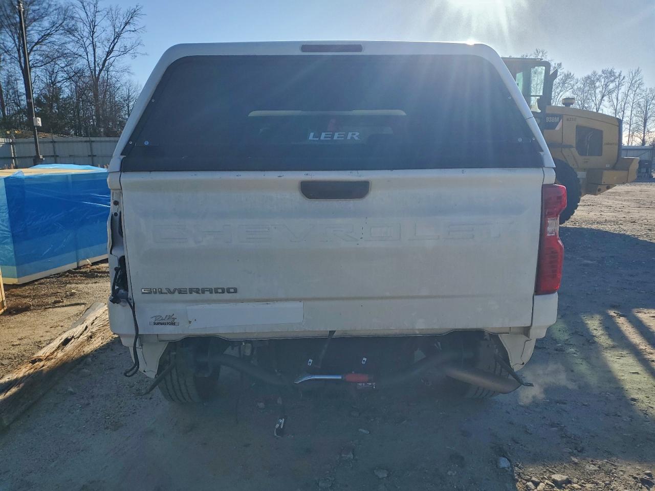 Chevrolet Silverado C1500 Image 4