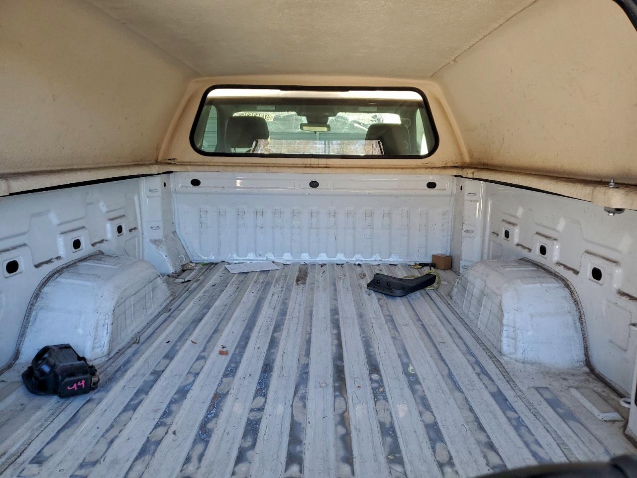 Chevrolet Silverado C1500 Image 8