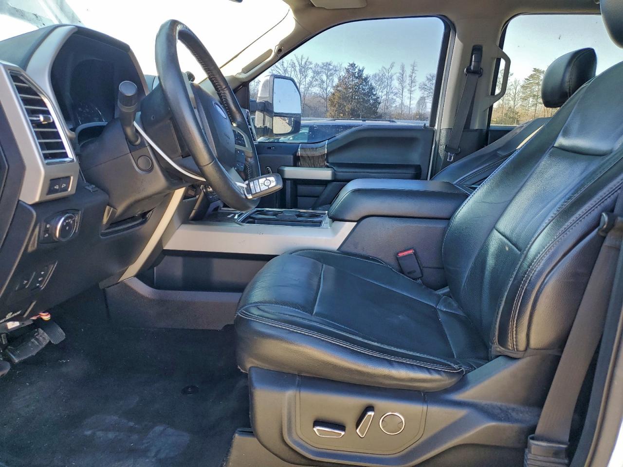 Ford F-250 Super Duty Image 8