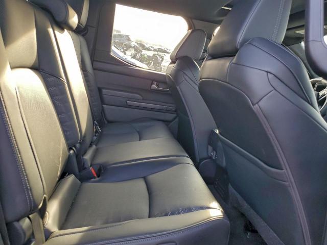 Toyota Tacoma Double Cab Image 9