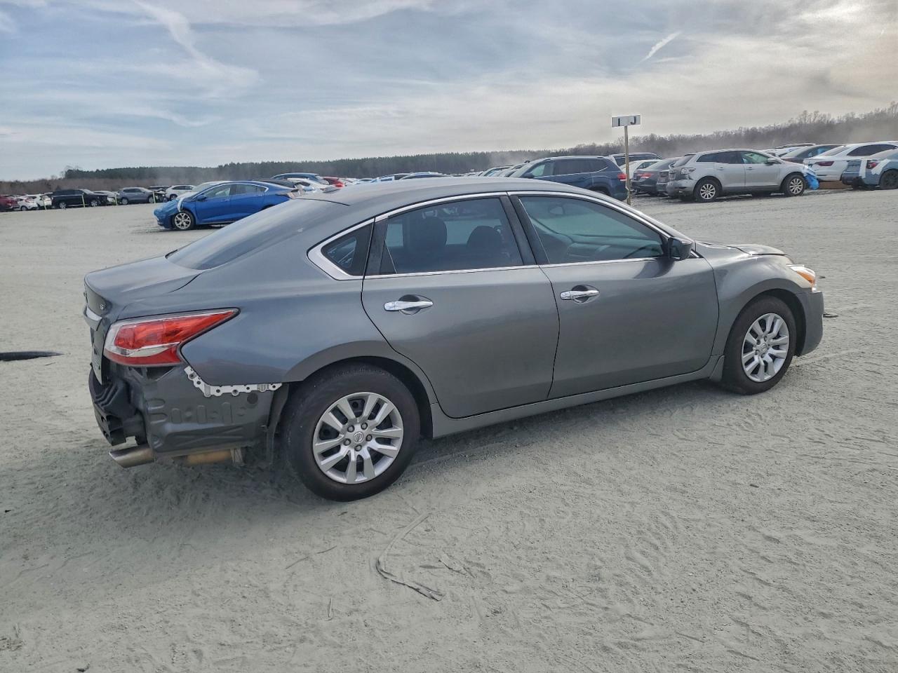 Nissan Altima 2.5 Image 4