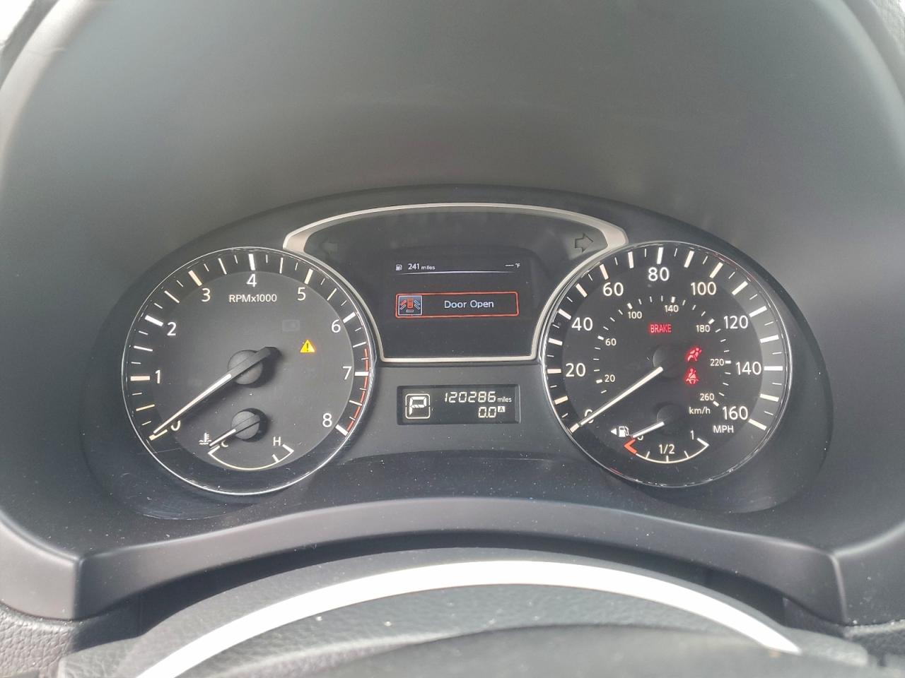 Nissan Altima 2.5 Image 6