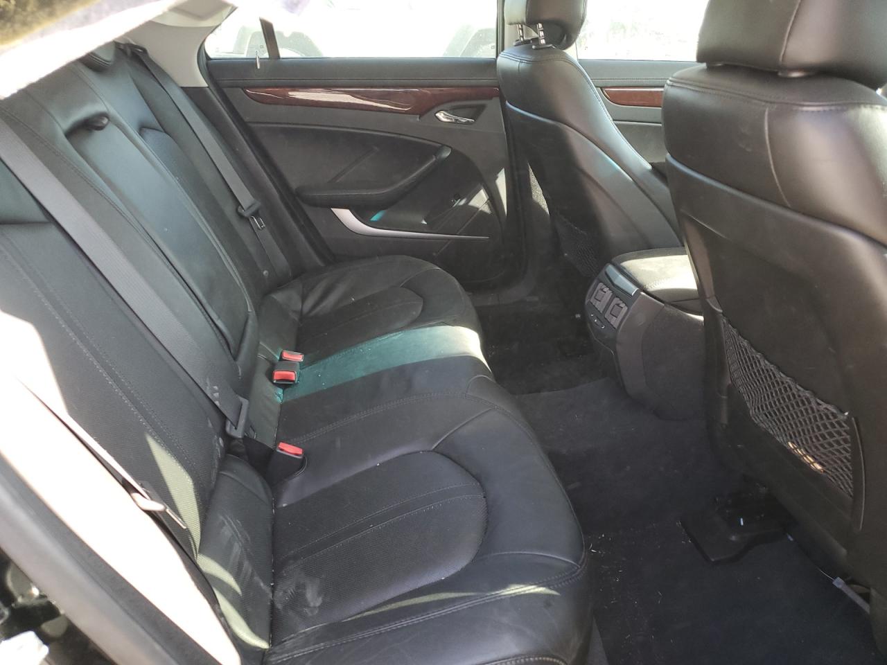 Cadillac CTS Image 10