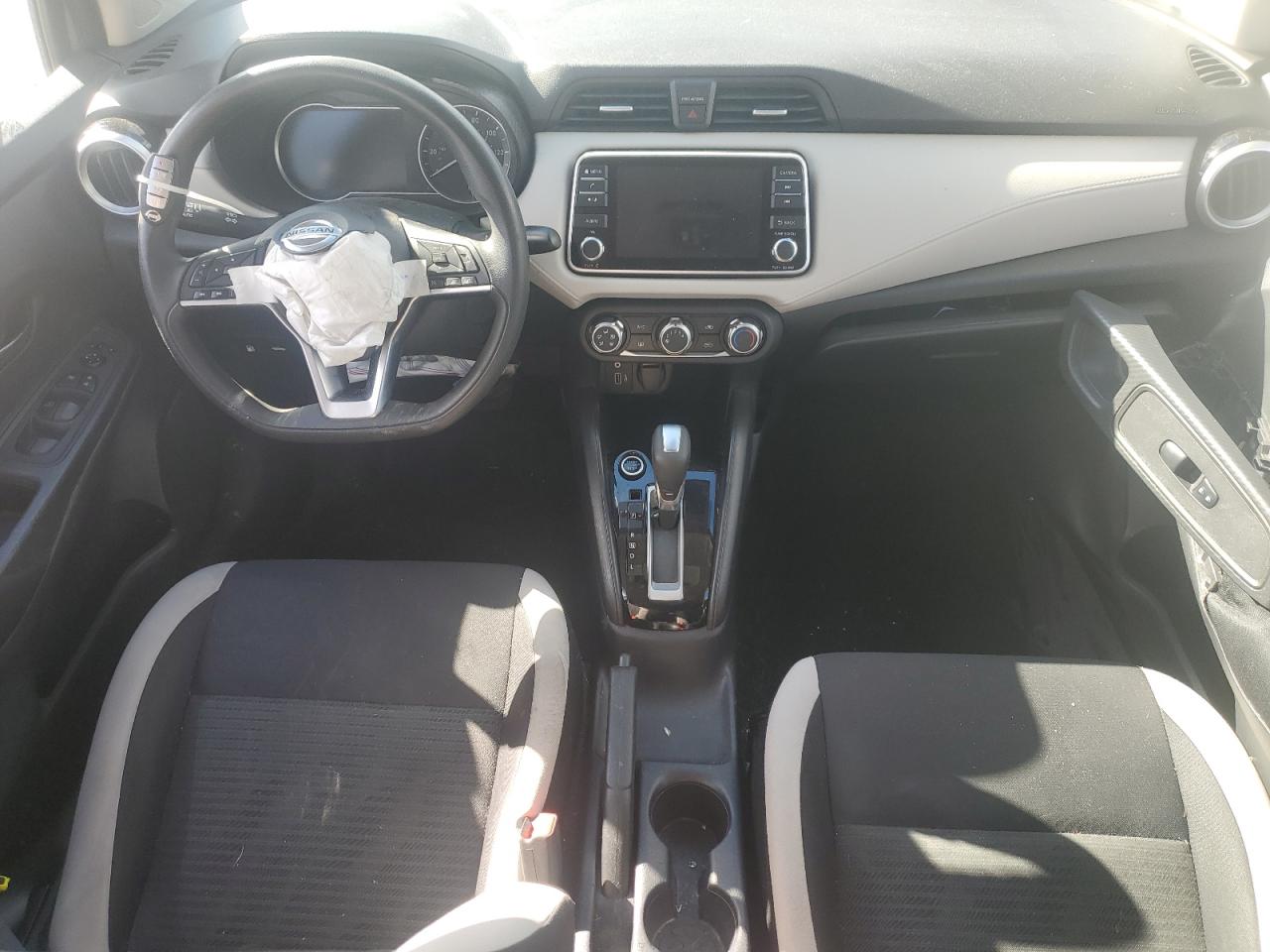 Nissan Versa Sv Image 10