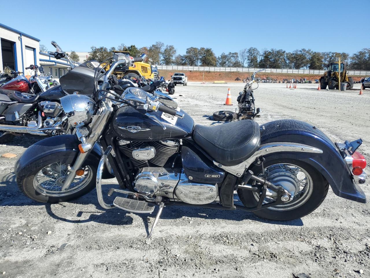 Suzuki Boulevard Image 2