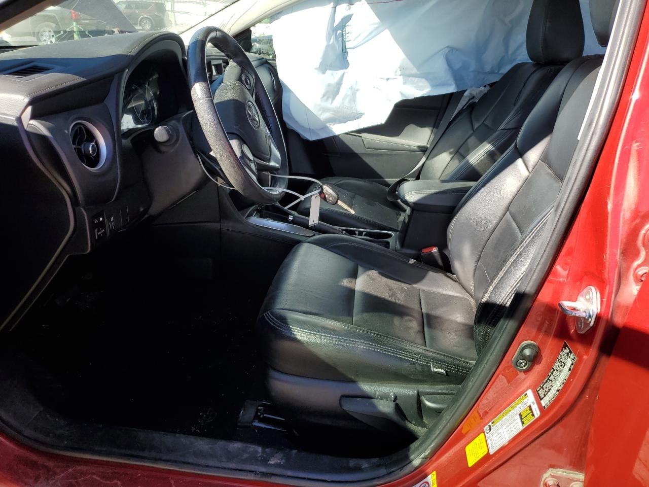 Toyota Corolla L Image 6