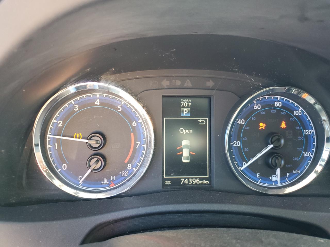 Toyota Corolla L Image 11