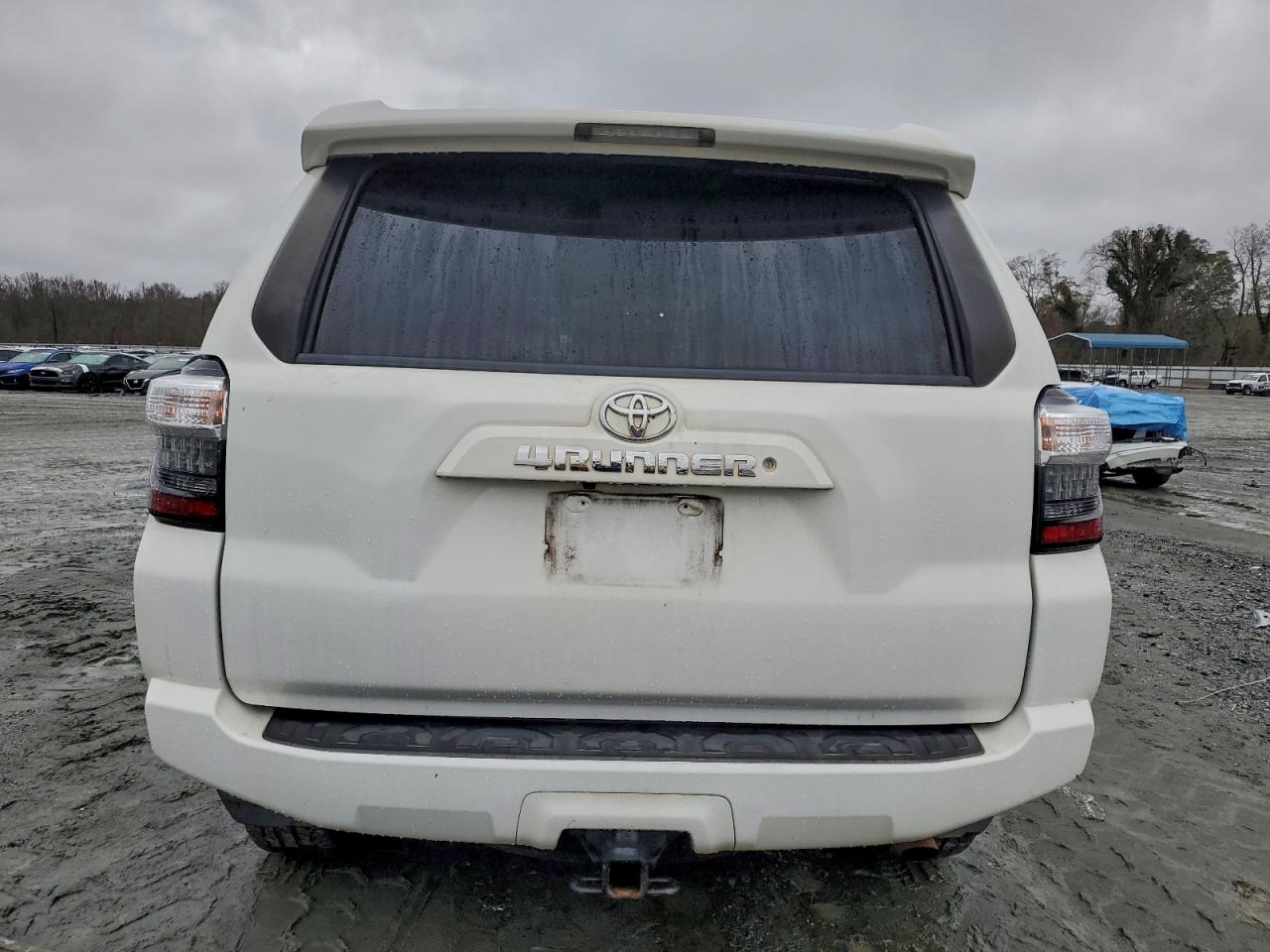 Toyota 4Runner Sr5 Image 9
